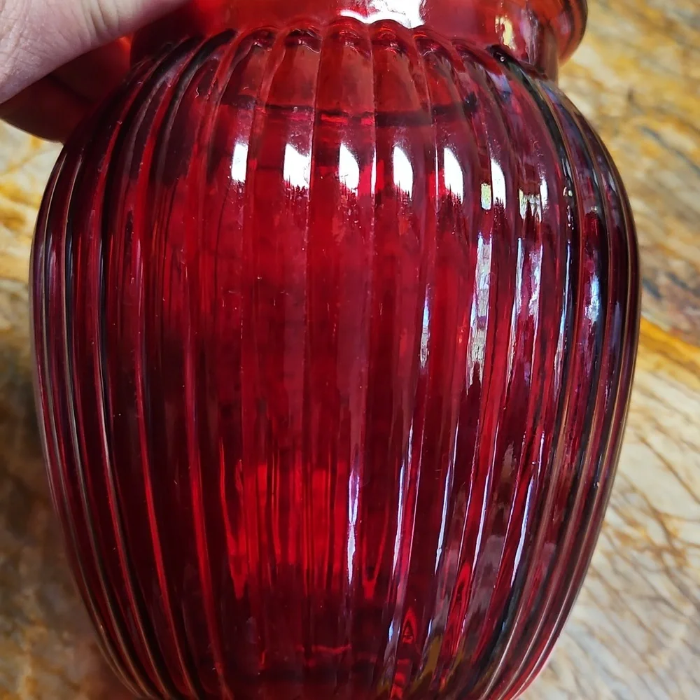 Elegant Red Ribbed Glass Vase